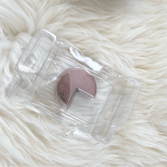 Cast Cake Huzzle Puzzle - Picture 5 of 5